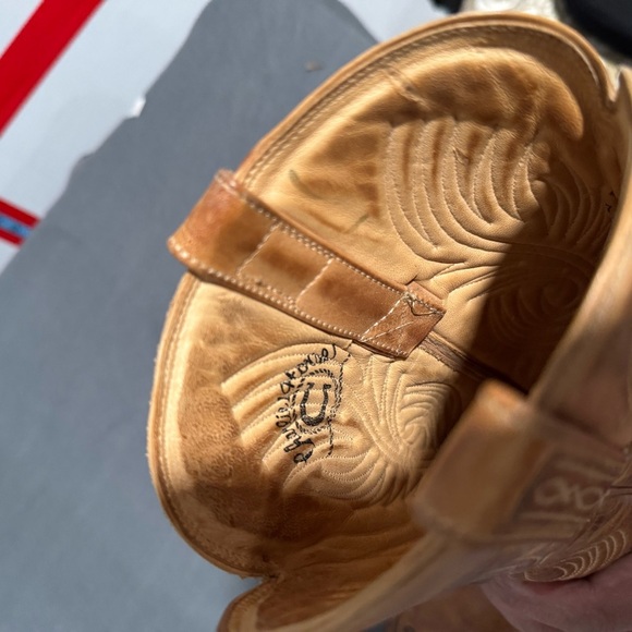 Tan Embroidered Ankle Booties 9.5B - Picture 11 of 11